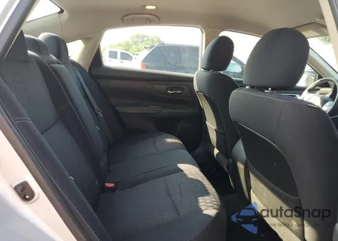 2016 Nissan Altima 2.5 из США, поврежденный, VIN 1N4AL3AP8GC235978